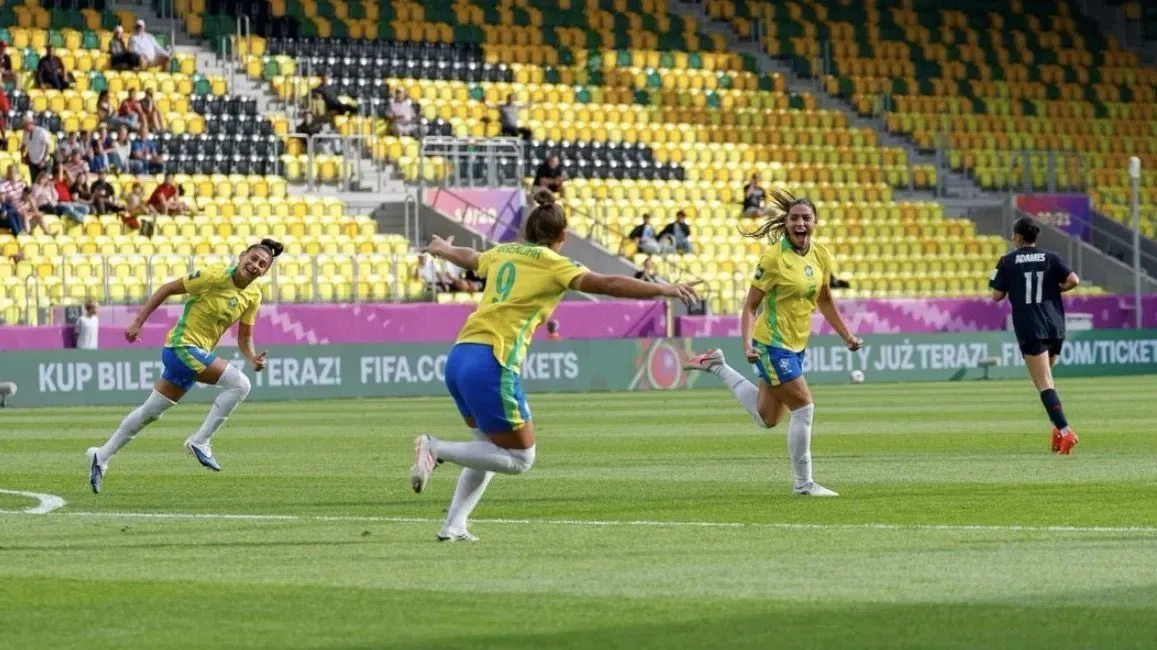 Brasil vence Estados Unidos nos pênaltis e avança às quartas do Mundial Feminino Sub-20