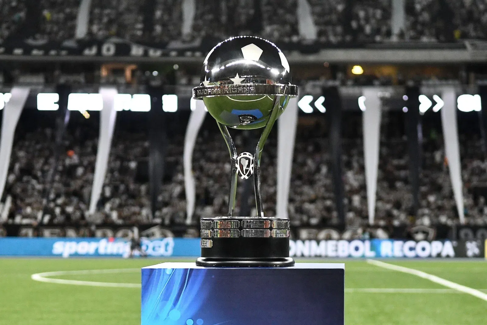 Conmebol oficializa agenda das semifinais da Sul-americana com Vasco e Atlético-mg na disputa